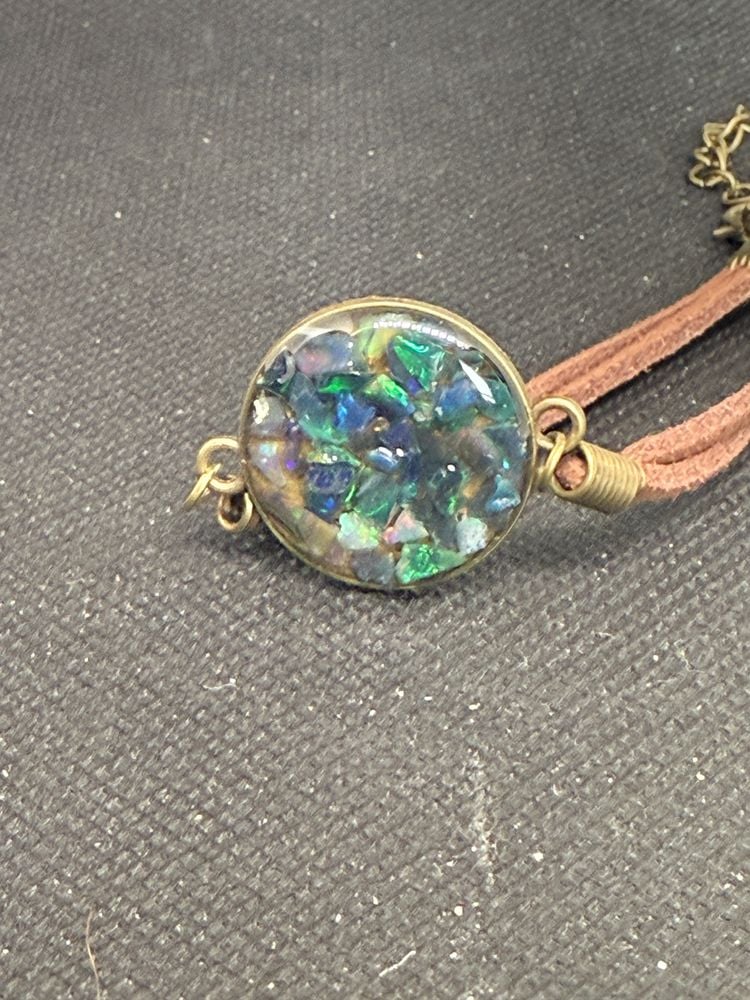 Opal Fragment Leather Band Bracelet