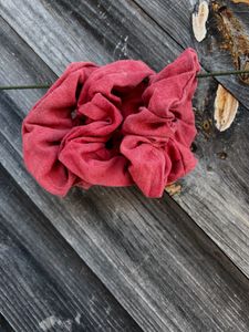 Red scrunchies dyed with Madder